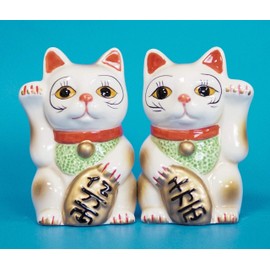 Ebros Gift Ceramic Japanese Auspicious Maneki Neko Lucky Cats Salt And Pepper Shakers Magnetic Feline Cat Kittens Figurine Set 3.5"Tall Kitchen Counter And Dining Table Decorative Accent