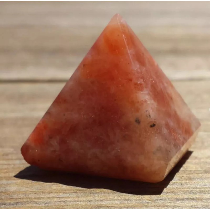 NATURAL SUNSTONE SMALL GEMSTONE PYRAMID 20-22mm