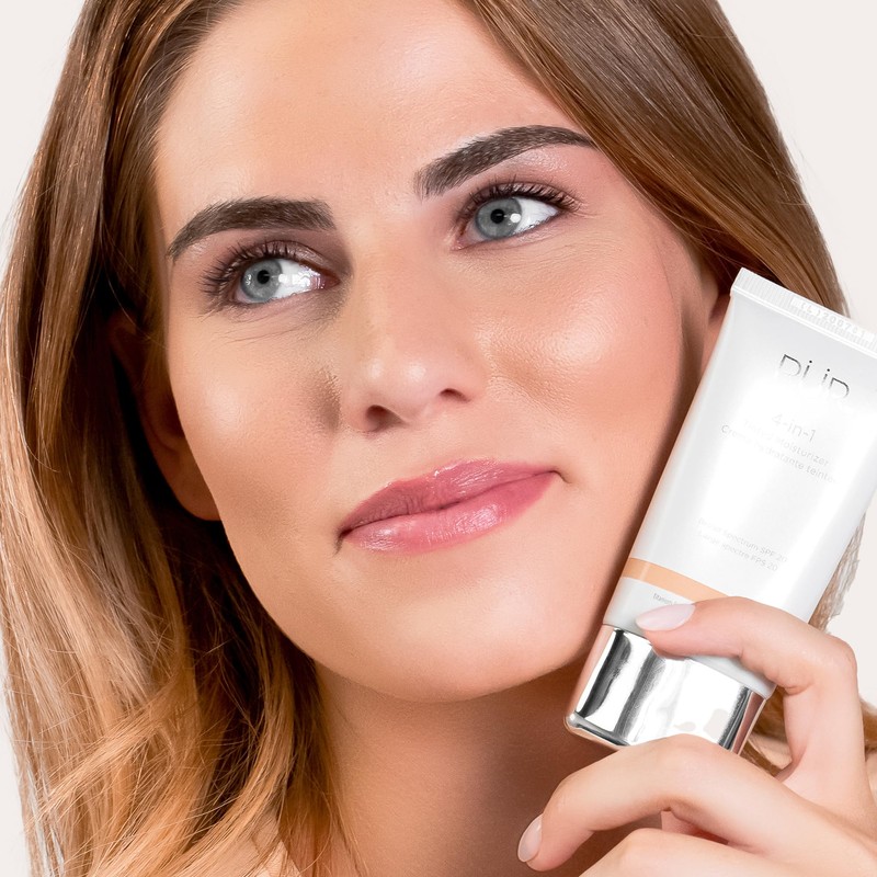 ‎Pür Tinted Moisturiser DPN6 Multipurpose Natural Looking Foundation and Broad