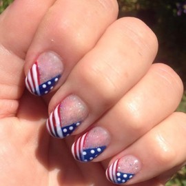 24pcs Independence Day Press on Nails Short Square American Flag Stick on Nails Fourth of July Fake Nails Full Cover Glitter False Nails for Patriotic Women Girl Nail Design