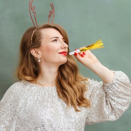 jojofuny 24Pcs Noisemaker Toys, Colorful Party Blowers, Glitter Fringed Metallic Blow Horns Whistles, Blowouts Noise Makers Birthday Favors Toys ( Mixed Color )