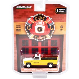 1987 Chevy M1008 Pickup Truck Yellow & White Sturgeon Lake Fire Department Minnesota Fire & Rescue Series 1 1/64 Diecast Model Greenlight 67010 C