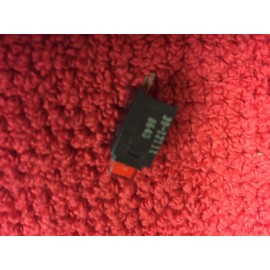 39-12111 ITW LICON PUSHBUTTON SWITCH ILLUMINATED MOMENTARY RED 6.1MM