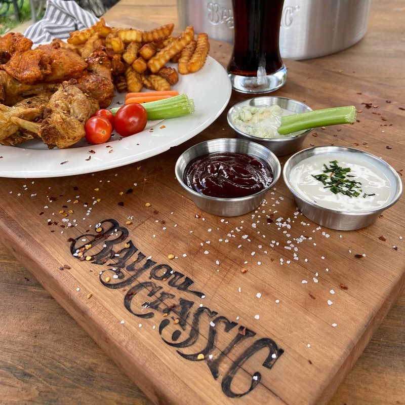 Bayou Classic 1150 14-qt Stainless Fry Pot Features Heavy Welded