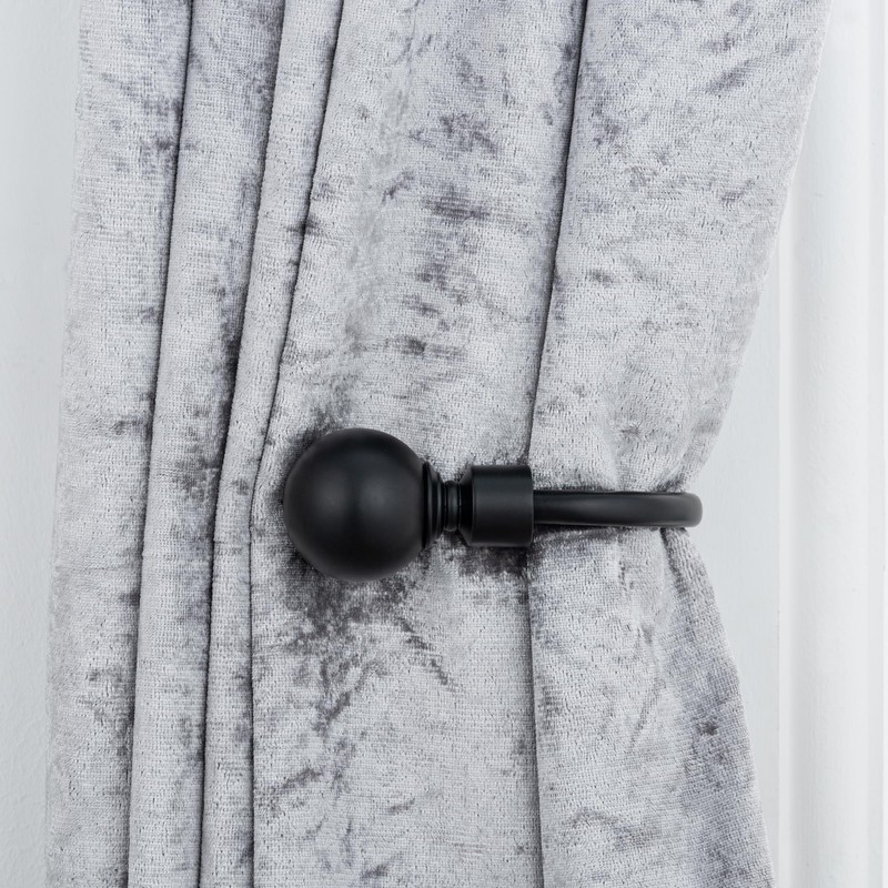 A.Unique Home Plain Round Ball Metal Extendable Curtain Pole with