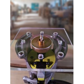 1/4" thick plexiglass base plate for Ryobi one+ PCL424B and Rigid R860443 routers with a recess for bushings. (4" square)