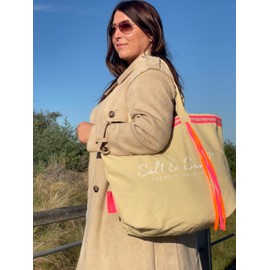 Salt & Sand The Tote Bag Women's Canvas Bag with Zip and Inner Pocket - Stylish Shopper - Premium Quality Made in Europe - Handbag Women's Medium Size, Beige with white Salt & Sand logo print