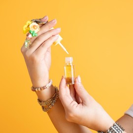 Twinkled T Nail Honey XL Keychain - Organic Nail Growth Oil for Strength & Moisturized Manicure - Blend of Jojoba, Argan, Coconut, & Nourishing Oils