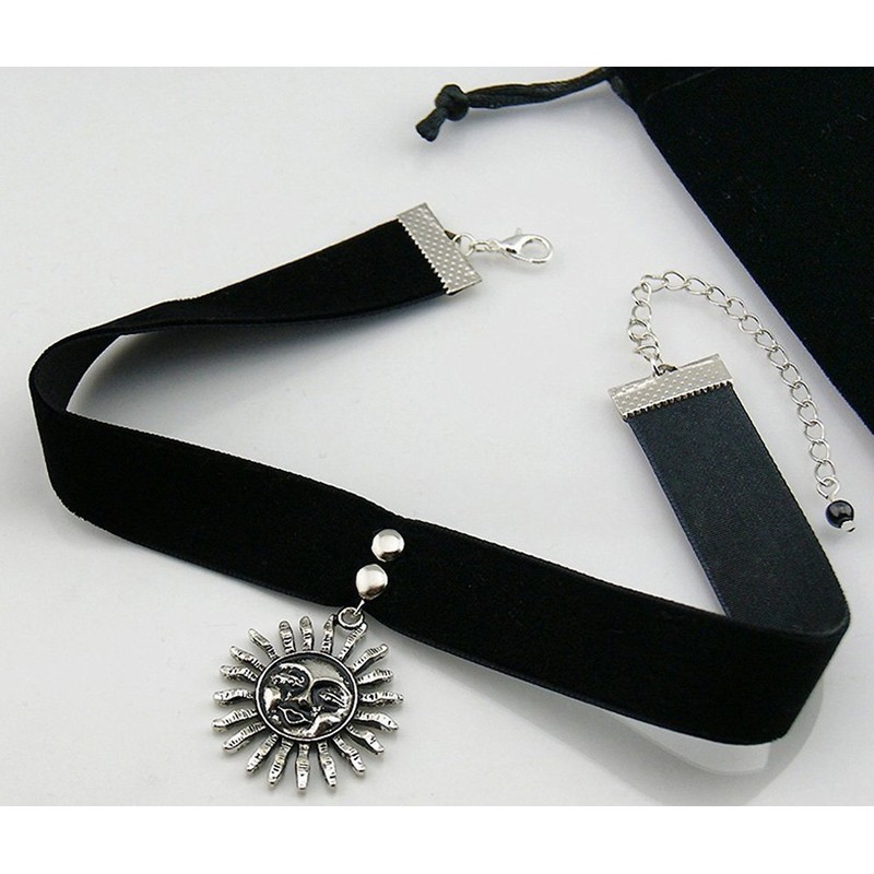 Movie Leon Matilda Choker Necklace Replica, No Gemstone