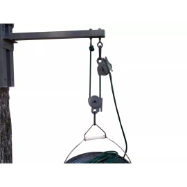 BullsEye OutDoors Bucket Feeder Hanger with Bracket and Locking Pulley and Ratchet Strap