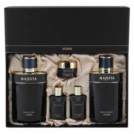 A two-piece premium aging care set for sophisticated men.