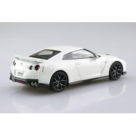 Aoshima Bunka Kyozai 1/32 The Snap Kit Series Nissan GT-R Brilliant White Pearl Color Coded Plastic Model 07-B