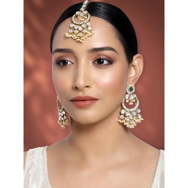 Aheli Kundan Pearl Chandbali Pendientes con Maang Tikka Conjunto de joyería de moda tradicional india de Bollywood para niñas
