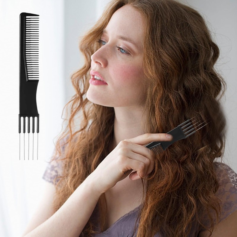 2 pieces needle comb and 2 pieces pointed tail comb,