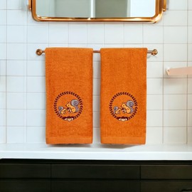 Serafina Home Fall Bathroom Hand Towels - Set of 2 Embroidered Burnt Orange Fingertip Towels with Squirrels & Acorns in Autumn Wreath Design –12” x 18” Fall Décor for Bath and Kitchen