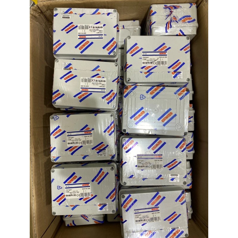 GEWISS GW44206 Junction Box With Plain Screwed LID - IP56