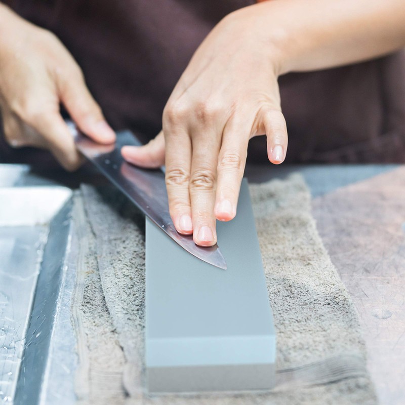 Knife Sharpening Stone - Dual-Sided 400/1000 Grit Water Stone-Sharpen Blades