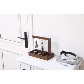 POKHDYE Wood Entryway Tabletop Key Holder Rack，Rustic Burnt Decorative Organizer with Storage Tray and Brass Tone Hooks，Jewelry Key Stand Hanging Organizer