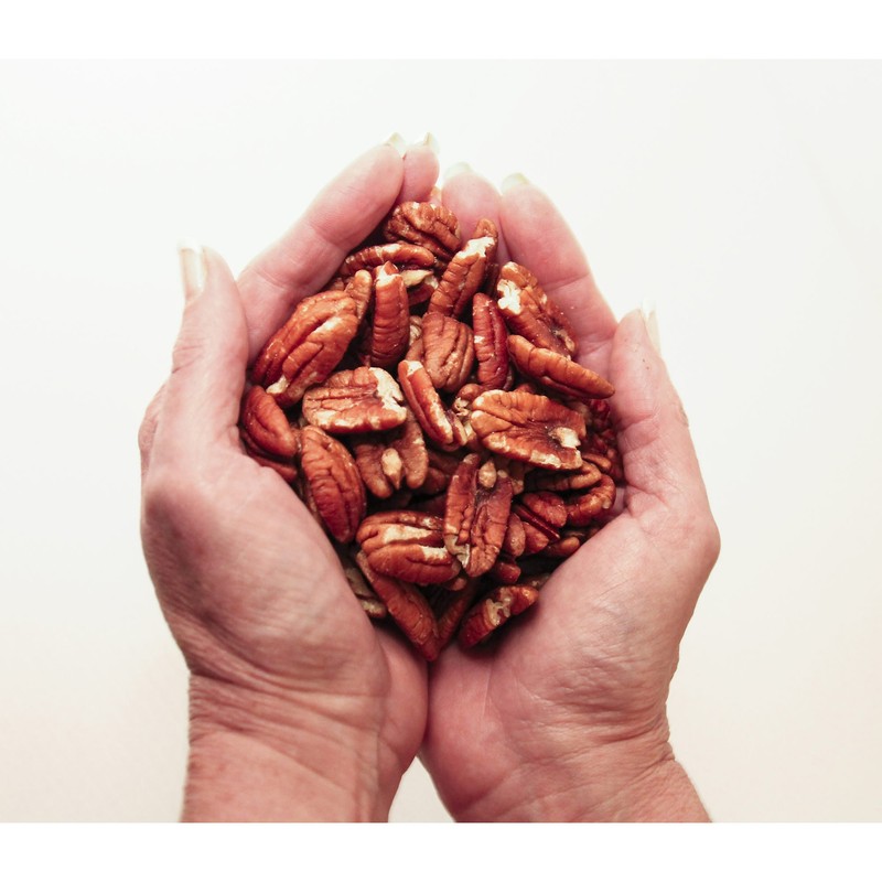 Wellsley Farms Pecan Halves, 24 oz