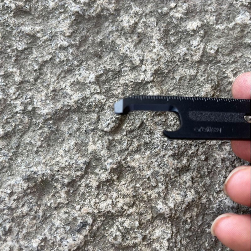 Xolixorium Multi-Tool V2 - Black | Compact Multi-Functional Tool for