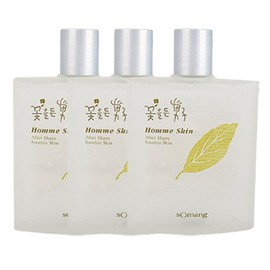Man with a flower 3 full-size Homme Skin products. / 옴므 스킨 3개 정품.