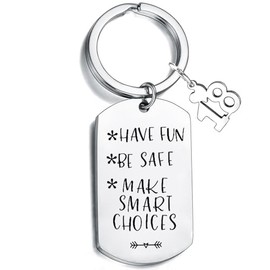 Waeceip Driver Keyring Sweet 18 16 Gift for Daughter Son Drive Safe Keychain Gifts for New Driver Birthday Gift from Mum Dad (18)