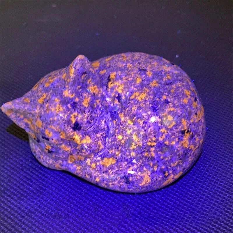 Natural Yooperlite Cat Carved Quartz Manifestation Stone Crystal Art Decor