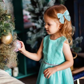 Zolyco 3.5 Inch Cheer Bow Clips for Women Girls Thick Ribbon Boutique Alligator Clips with Tails Hair Accessories for Older Kids Children Young Girls 2 Pcs (Light Green)