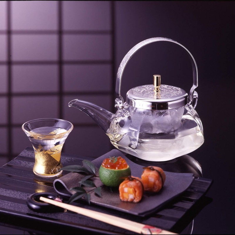 Hario "Hakkaku Chirori" Sake Cooler, 360ml, Embossed Silver