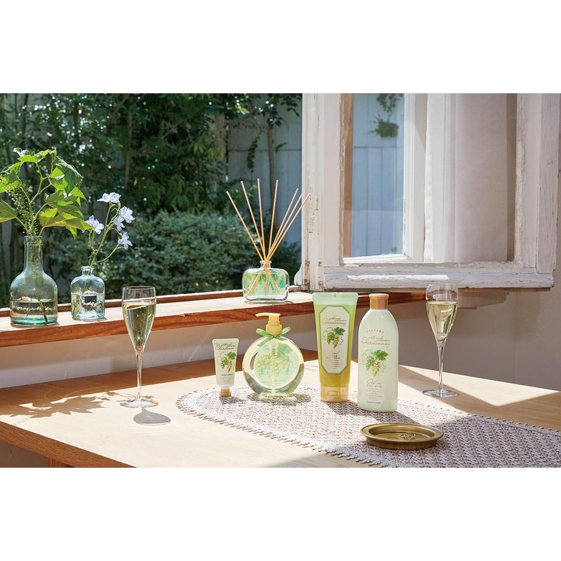 Chardonnay White Grape-Scented Hand Care Set, Wrapping Bag (Gift Wrapped,