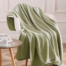 KAWAHOME Knit Blanket Lightweight Breathable Fuzzy Heather Jersey Thin Blanket for Couch Sofa Bed King Size 108 X 90 Inches Green and White