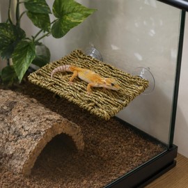 MHLLGN Reptile Hammock with 2 Suction Cups, Handwoven Natural Grass Terrarium Wall Platform, 7.9 x 6.3 in Elevated Resting and Climbing Perch for Leopard Geckos, Anoles and Small Reptiles