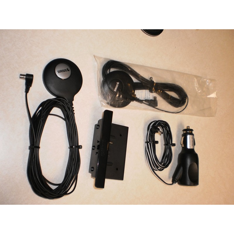 Sirius SDST5V1 Starmate 5 Dock and Play Radio with PowerConnect