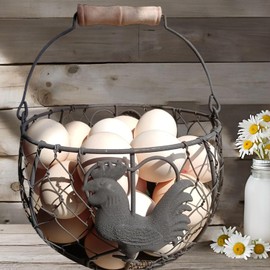 LINCOUNTRY. Chicken Wire Egg Basket for Gathering Fresh Eggs, Round Metal Egg Collecting Basket with Wooden Handle, Farmhouse Kitchen Countertop Storage Holder, Vintage Rustic Rooster Decor Daily Use