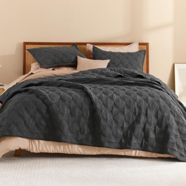 Litanika California King Size Quilt Set Grey- Oversized Lightweight Comforter Bedspreads & Coverlets Gray - Bedding Cover Bed Decor - 3 Pieces (1 Quilt, 2 Pillowcases)