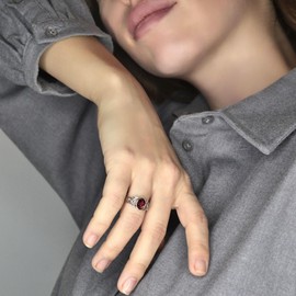 Sterling Silver and Baltic Honey Amber Celtic Knots Ring Size: 6.5