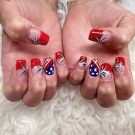 24Pcs French Tip Press on Nails Medium Coffin Nails Independence Day Fake Nails Glue on Nails White Star Acrylic Nails Design French Tip Fireworks Star 4th of July Patriotic False Nails for Women