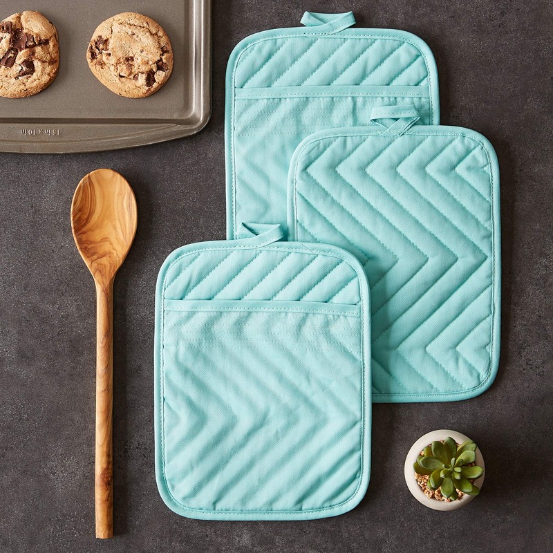 DII Heat Resistant Quilted Cotton, Pocket Potholder, 7x9, Aqua, 3