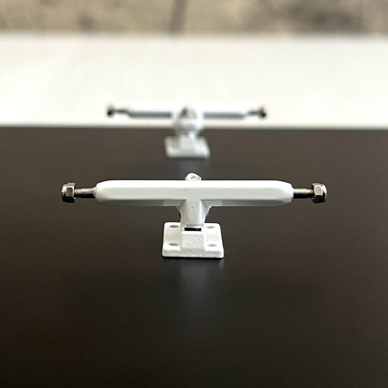 NOAHWOOD Pro Fingerboard 36mm Six Truck (36mm White)