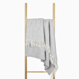 Merino Wool Blanket 140 x 200 cm - Soft Merino Blanket with 10% Cashmere - Luxurious Sheep's Wool Blanket with Tassels - Warm Wool Blanket for Sofa, Bed & Outdoor - Stylish Soft Cuddly Blanket -