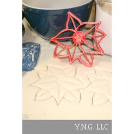 POINSETTIA PLANT RED GREEN FOLIAGE CHRISTMAS STAR FLOWER SPECIAL OCCASION COOKIE CUTTER BAKING TOOL 3D PRINTED MADE IN USA PR2229