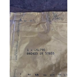 John Deere NOS John Deere OEM Retainer U42790