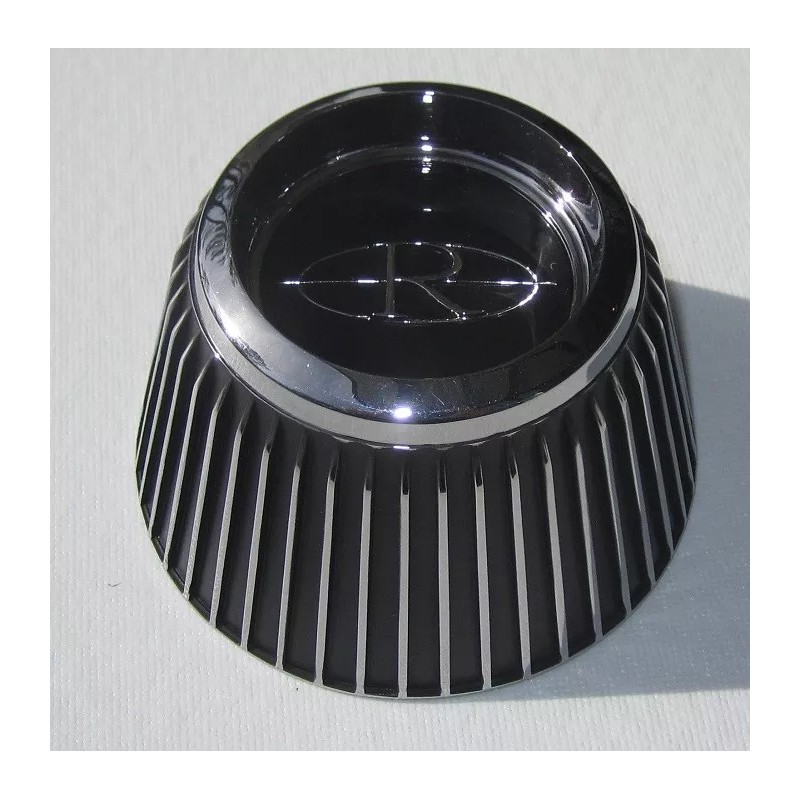 CARS 1966-1970 Buick Riviera, Chrome Wheel Cap Assembly w/ 2