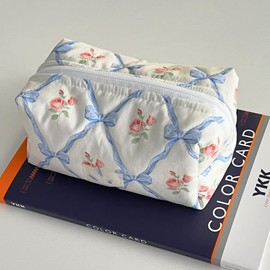 irLocy Coquette Bow Y2k Makeup Bag Cute Quilted Make Up Pouch Small Preppy Floral Cosmetic Bag Toiletry Organizer Bag (blue flower)