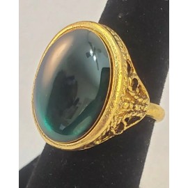Unknown Jewel Tone Green Lucite Gold Tone Filigree Pattern Vintage Adjustable Ring