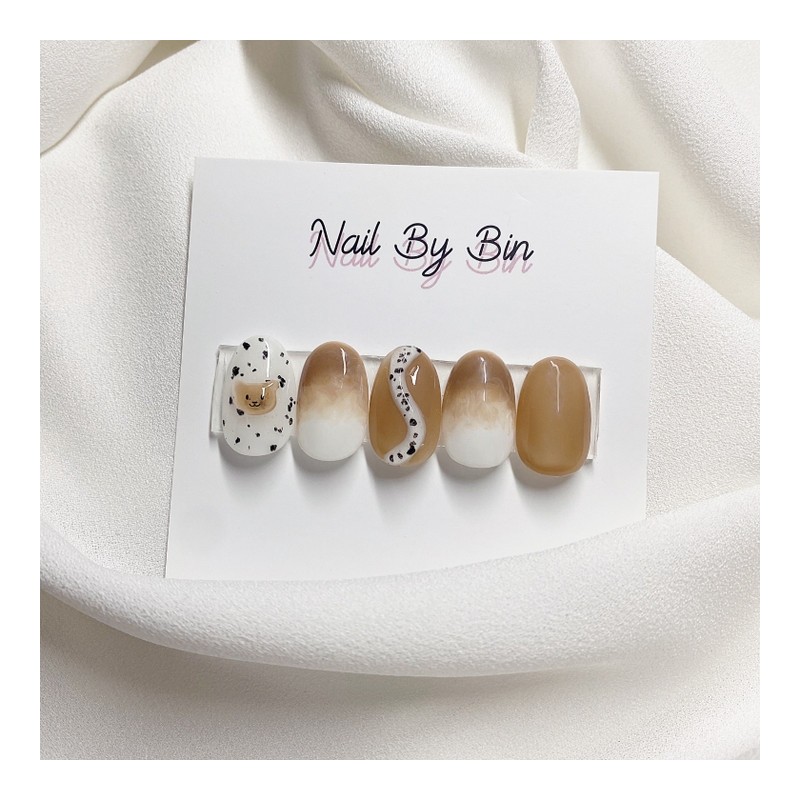 [Handmade Nail Tips] Autumn Bear Nails - Short Oval /