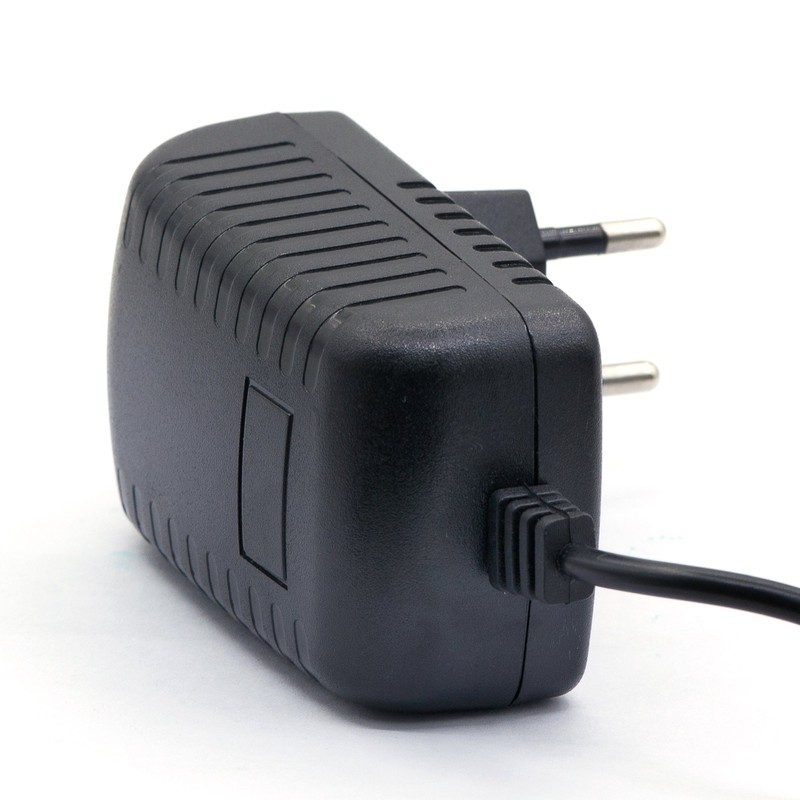 LEICKE Ull Universal Power Supply, 5.5 x 2.5 mm Plug