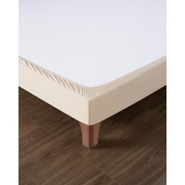 DAHLICA Bed Cover 140 x 200 cm Beige - Soft and Stretchy Fabric - Flawless Appearance