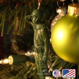 Bella Haus Christmas Shoppe Classic Green Army Man Christmas Tree Ornament | Nostalgic Military Holiday Décor | 3.75” Resin Figurine Ornament | Funny Gift for Secret Santa or White Elephant Exchange