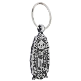 llavero Metálico tallado con la representación de la Virgen de Guadalupe. (Plateado)
